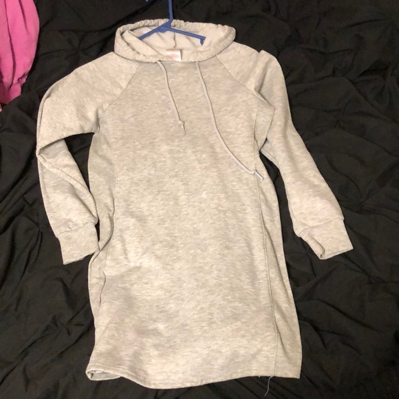 Dresses & Skirts - Grey dress